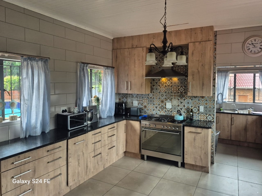 4 Bedroom Property for Sale in Safari Gardens North West